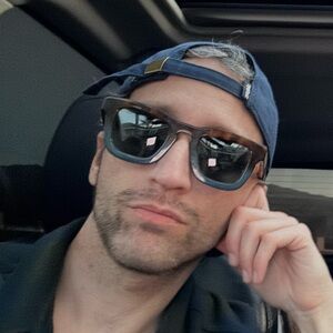 Meet your Posher, Thomas